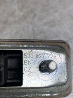 Skoda Yeti (5L) Przełącznik / Przycisk otwierania klapy bagażnika 5J0827229