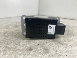 Volkswagen Tiguan Aerial antenna amplifier 5N0035570A