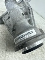 BMW 5 G30 G31 Pusass sakabes gultņa stiprinājums 8639383