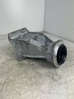 BMW 5 G30 G31 Pusass sakabes gultņa stiprinājums 8639383