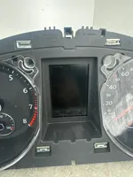 Volkswagen PASSAT B7 Speedometer (instrument cluster) 3AA920870H