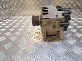Dacia Duster Generatore/alternatore 2607395B