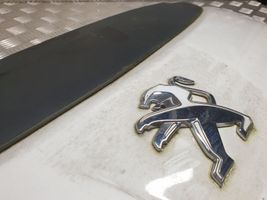 Peugeot iOn Pokrywa przednia / Maska silnika 