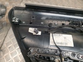 Audi Q5 SQ5 Takaoven verhoilu 8R0867306B