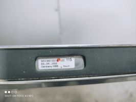 Audi A4 S4 B8 8K Gareniskie jumta reliņi – "ragi" 8K9860021