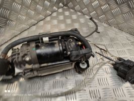 Mercedes-Benz E W212 Compresseur / pompe à suspension pneumatique 4Z01015200