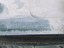 Suzuki Swift Listwa oświetlenie tylnej tablicy rejestracyjnej 8394168L0