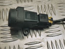 Fiat Punto (199) Wyłącznik wstrząsowy / uderzeniowy odcinający dopływ paliwa 7790538