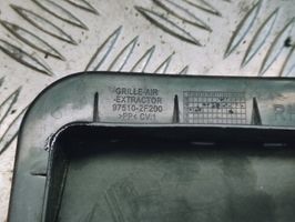 Hyundai Kona I Kratka wentylacyjna pod zderzakiem tylnym 975102F200