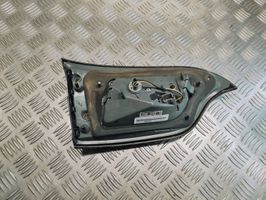 Jeep Cherokee Lampy tylnej klapy bagażnika 68102920AC