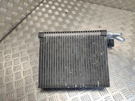 BMW X5 E70 Gaisa kondicioniera radiators (salonā) 6968202