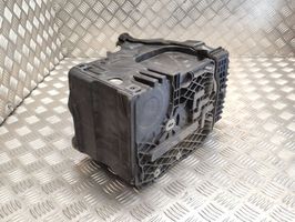 Volvo V60 Boîte de batterie 31299569