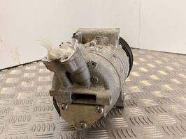 Renault Captur Kompresor / Sprężarka klimatyzacji A/C 926000217r