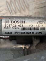 Audi A3 S3 8V Etupyyhkimen vivusto ja moottori 8V1955023D