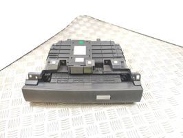 Citroen C4 III e-C4 Glove box 