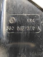 Volkswagen Golf VII Moldura de la luz trasera/de freno 5G0945310A