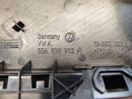 Volkswagen Golf VII Listwa / Uszczelka szyby drzwi tylnych 5G6839902A