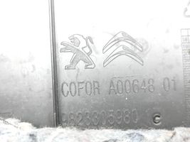 Peugeot 208 Protection de seuil de coffre 9823305980