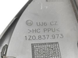 Skoda Octavia Mk2 (1Z) Muu etuoven verhoiluelementti 1Z0837973