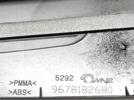 Peugeot 308 Listwa / Uszczelka szyby drzwi tylnych 9678182680