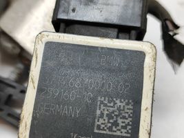 BMW 5 G30 G31 Czujnik poziomowania świateł osi przedniej 6870000