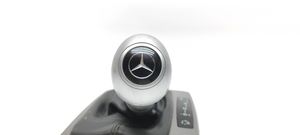 Mercedes-Benz C W204 Rivestimento in plastica cornice della leva del cambio A2042673888