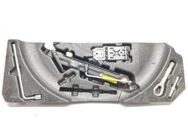 Mercedes-Benz ML W164 Kit d’outils A1648990614