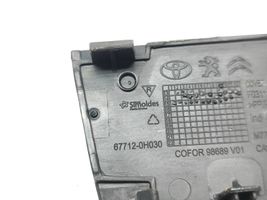 Toyota Aygo AB40 Inne części wnętrza samochodu 677120H030