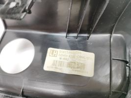 Hyundai i30 Muu kynnyksen/pilarin verhoiluelementti 85823A6000