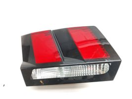 Peugeot 3008 II Lampy tylnej klapy bagażnika 9810477880