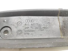 Audi Q3 8U Rivestimento dell’estremità del parafango 8U0821111A