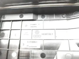 Audi Q3 8U Couvercle de boîte à fusibles 1K0937132F