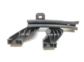 Peugeot 3008 II Rail de pare-brise de porte avant 9811413780