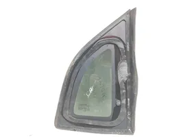 Renault Captur Rear side window/glass E000199