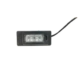 Audi Q3 8U Lampa oświetlenia tylnej tablicy rejestracyjnej 4G0943021