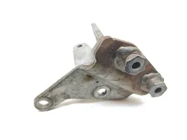 Audi Q3 8U Staffa/supporto di montaggio della marmitta 04L131561J