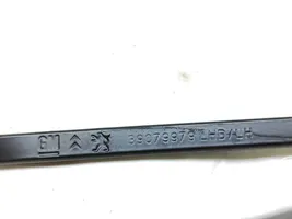 Citroen C3 Aircross Front wiper blade arm 39079979