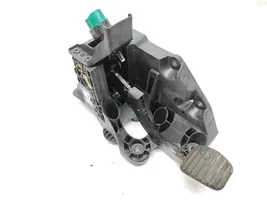Renault Trafic III (X82) Brake pedal 465016415R