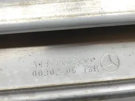 Mercedes-Benz Vito Viano W447 Szyna środkowa drzwi przesuwnych A4477662200