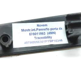 Maserati Levante Altro elemento di rivestimento della portiera posteriore 670011983