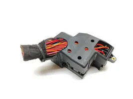 Volkswagen Touareg II Fuse module 7P0941824C