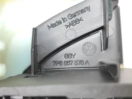 Volkswagen Touareg II Inne elementy wykończeniowe drzwi tylnych 7P6867376A