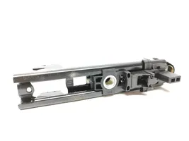 Volkswagen Touareg II Rail de réglage hauteur de ceinture de sécurité 3C8857819