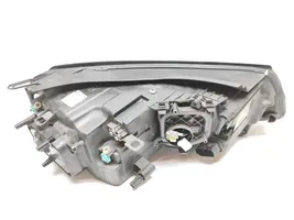 Volkswagen Touareg II Headlight/headlamp 7P1941033