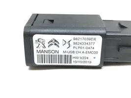 Peugeot 208 USB socket connector 98217039DX