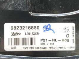 Peugeot 208 Luci posteriori 9823216880