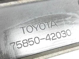 Toyota RAV 4 (XA50) Próg 7585042030