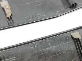 Toyota RAV 4 (XA50) Moldura embellecedora del guardabarros trasero 62791