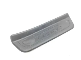 Hyundai Tucson TL Rear sill trim cover 85888D7000