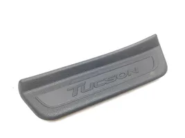 Hyundai Tucson TL Muu kynnyksen/pilarin verhoiluelementti 85878D7000